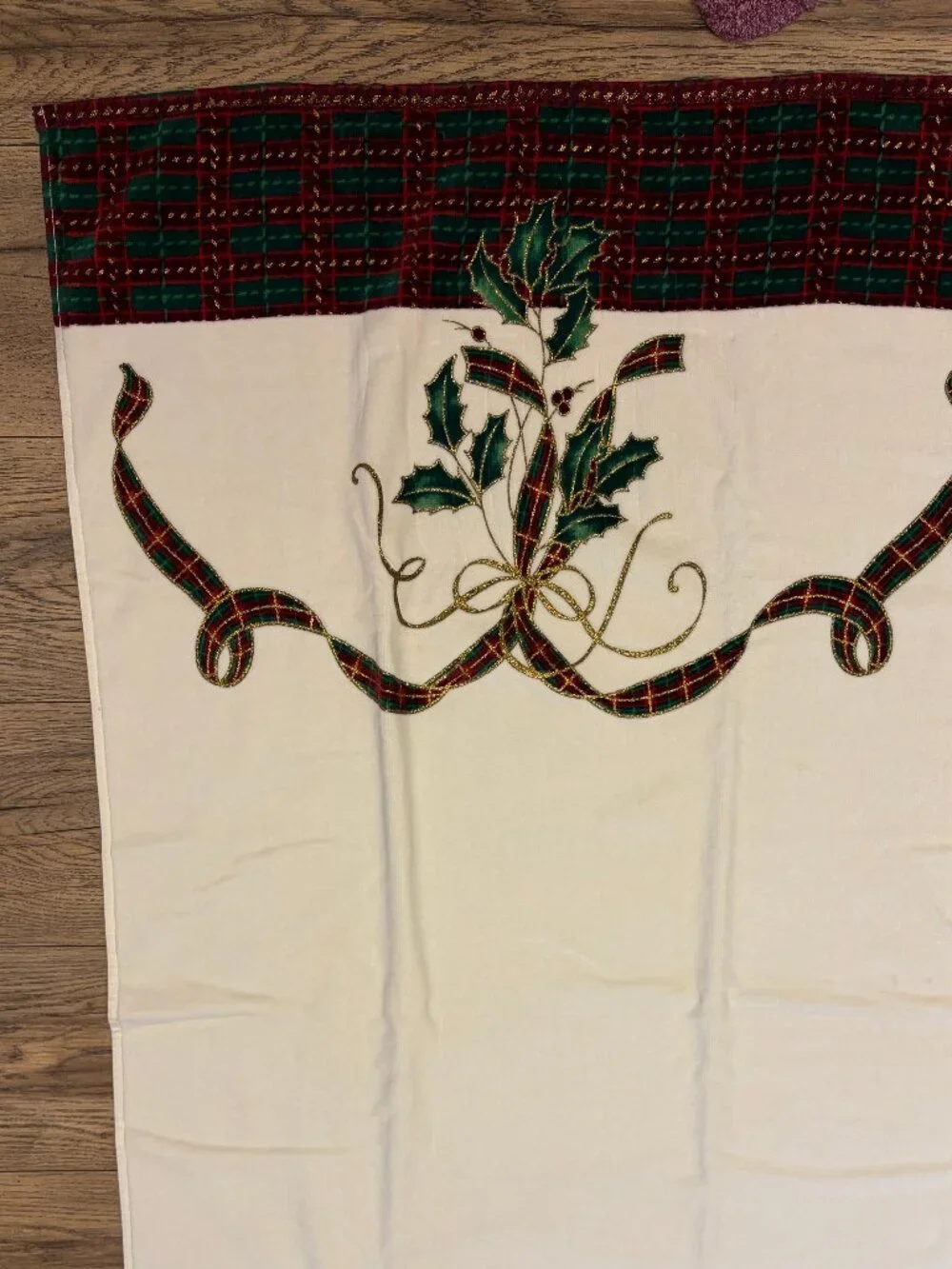 Lenox Christmas Holly Ribbon Towel Set 2 Bath 1 Hand Display Only EUC Holiday